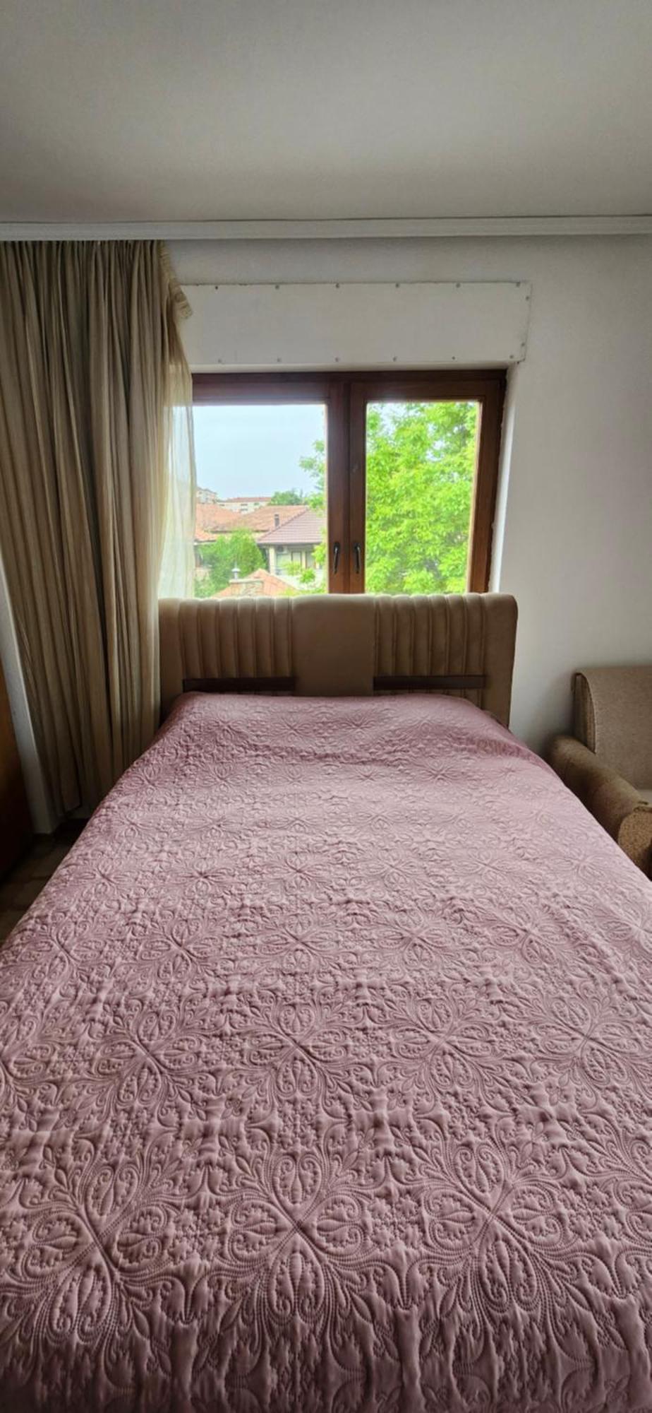Lovely 1 Bedroom Within Walking Distance, Views Pejë Esterno foto