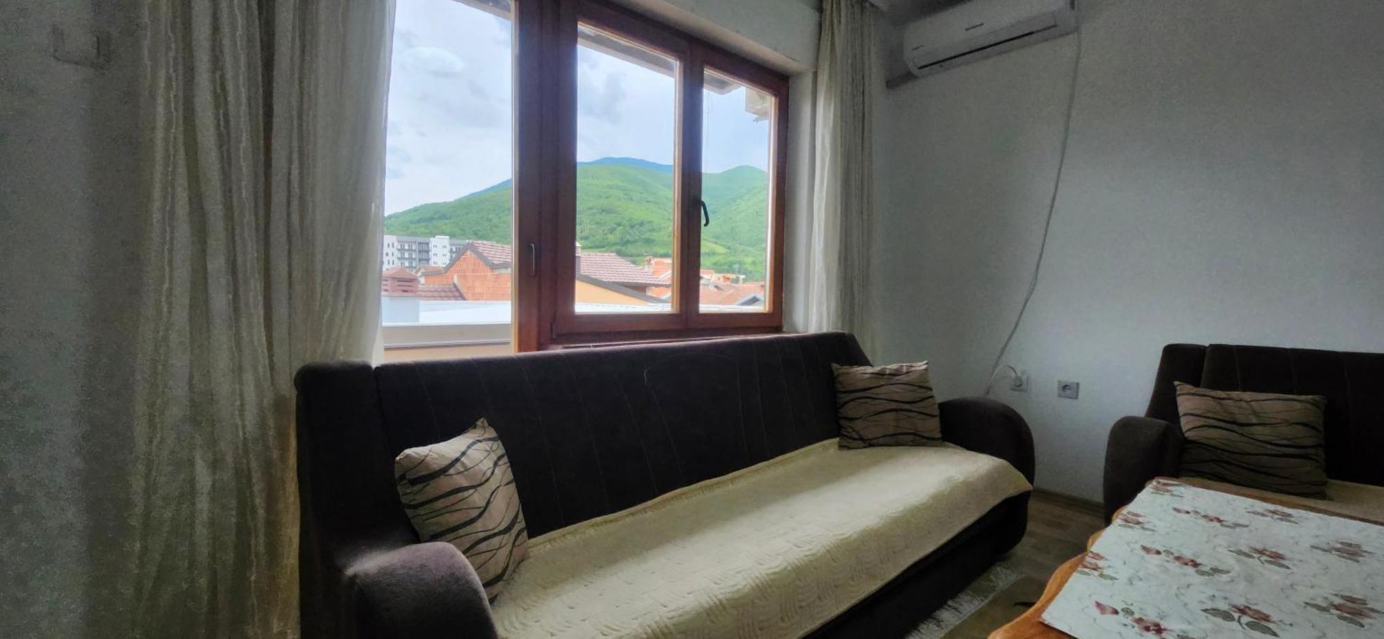 Lovely 1 Bedroom Within Walking Distance, Views Pejë Esterno foto