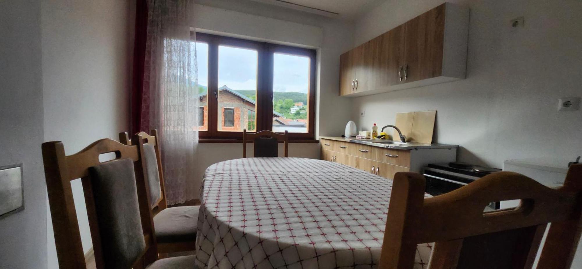 Lovely 1 Bedroom Within Walking Distance, Views Pejë Esterno foto