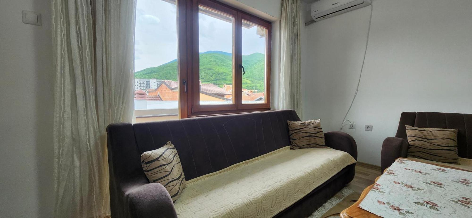 Lovely 1 Bedroom Within Walking Distance, Views Pejë Esterno foto