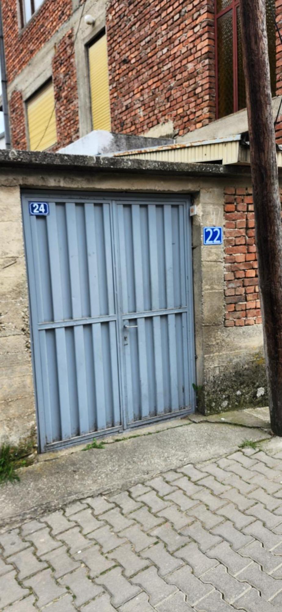 Lovely 1 Bedroom Within Walking Distance, Views Pejë Esterno foto